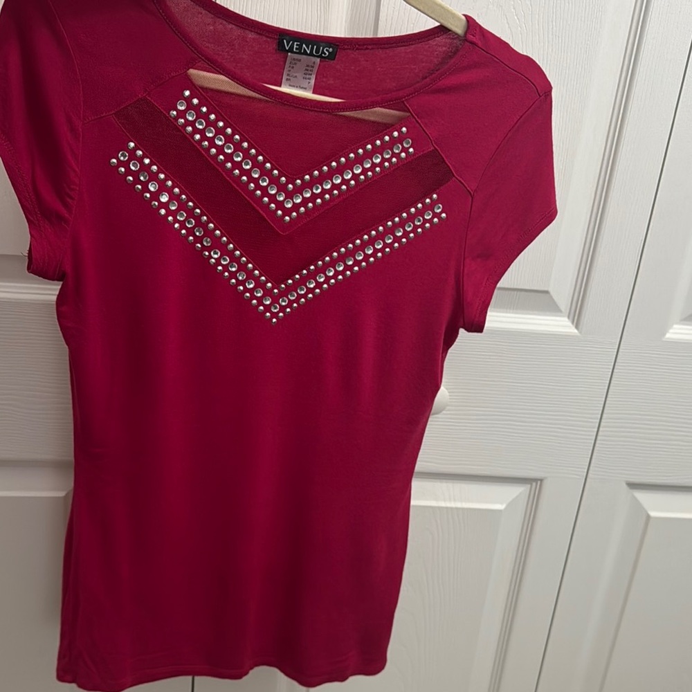 VENUS Red Short Sleeve Tee Top